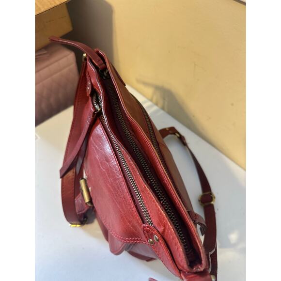 Børn Red Leather Crossbody Bag - Stylish and Practical! - Picture 4 of 12